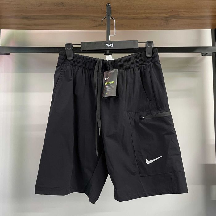 Шорты Nike спортивные