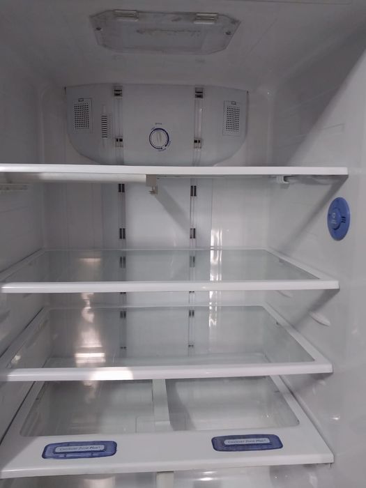 Холодильник Samsung