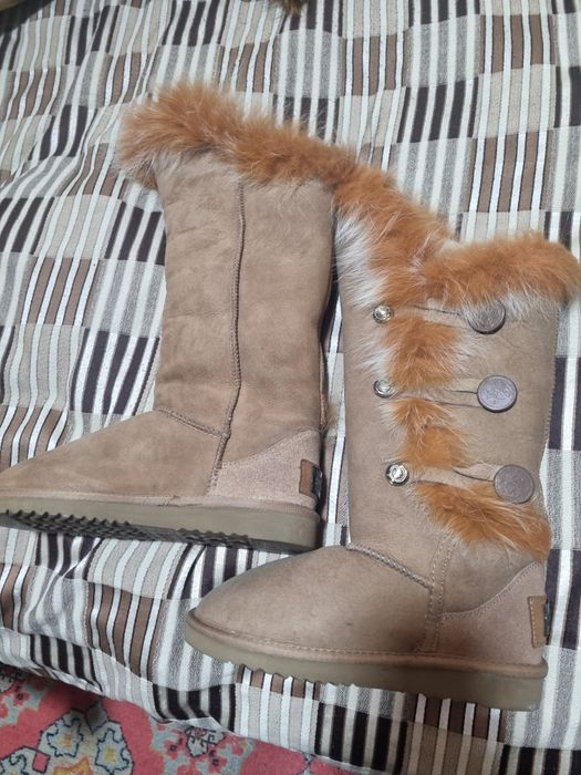 Сапоги-угги зимние.