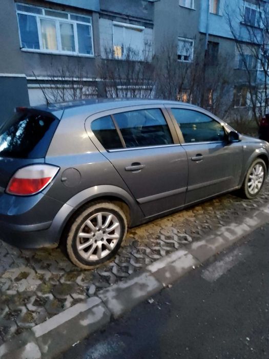 Vând Opel Astra H