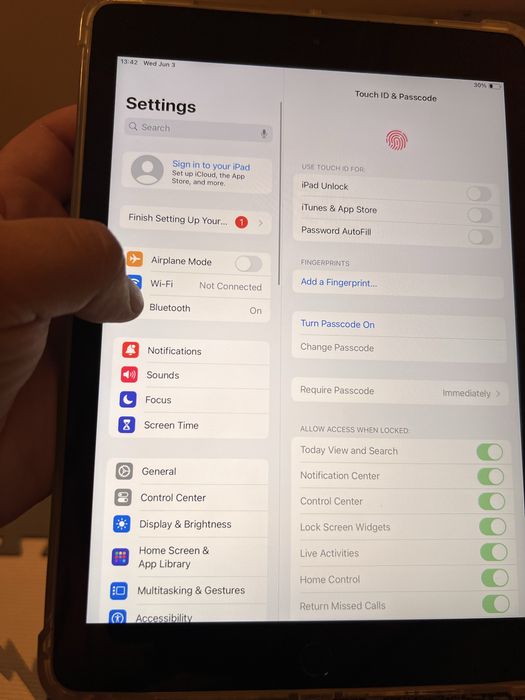 IPad 6th Generation – 32 GB – Wi-Fi 100 % bat Oradea • OLX.ro