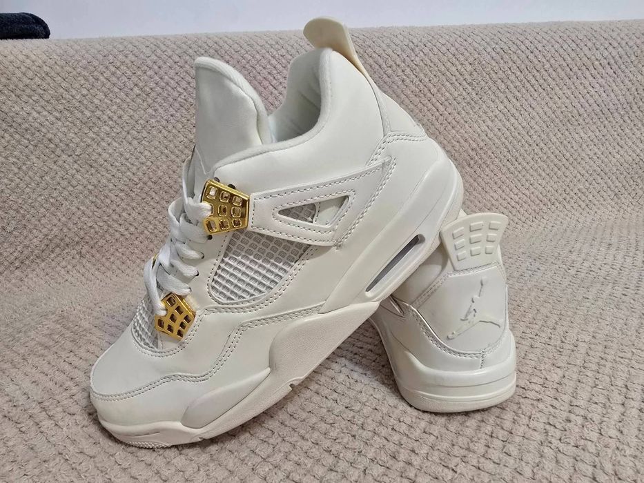 Jordan 4 nr 41 preț 300 lei