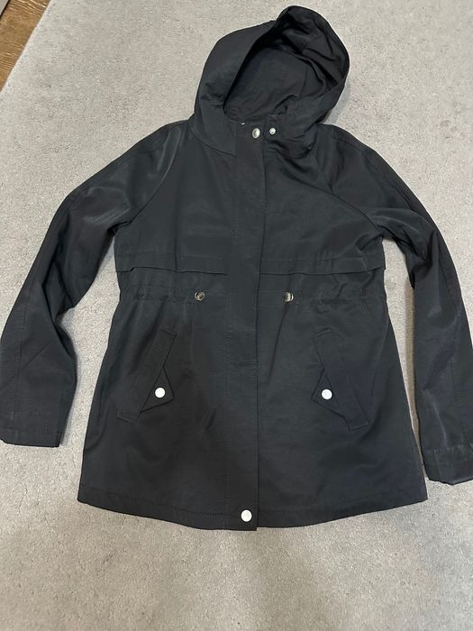 Ветровка женская