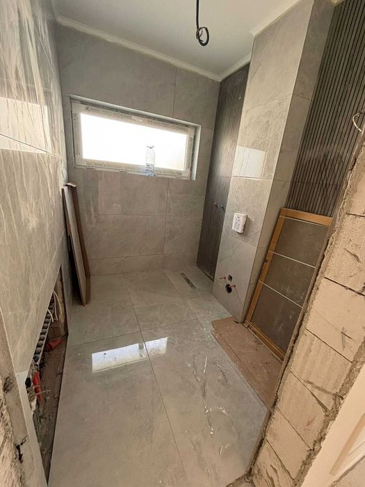 Casă modernă de vânzare - calitate premium, toate utilitatile