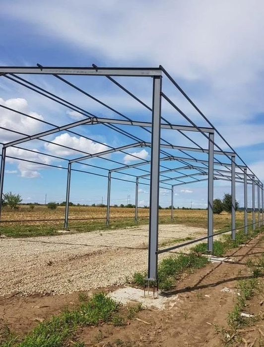 Vând structura metalică 13x20x4