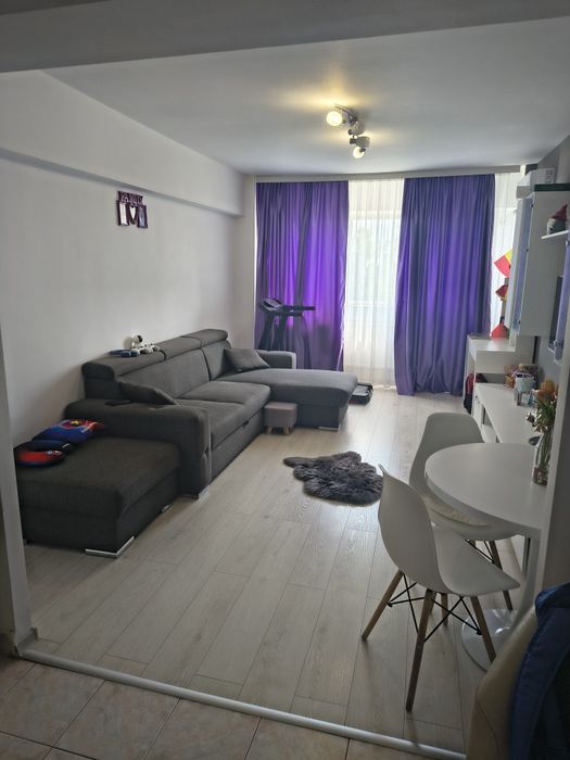 Vand apartament 4 camere decomandat 90 mp Bulevardul Ghencea etaj 6/10 cu parcare inclusa