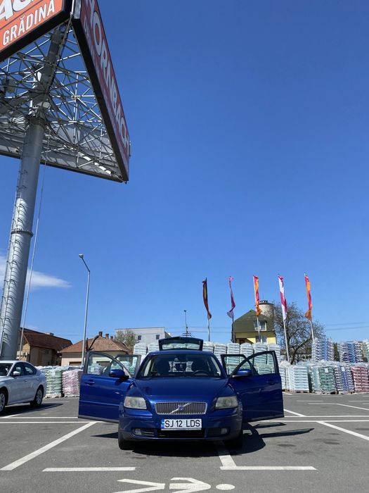 Vând Volvo v50 2.0 diesel