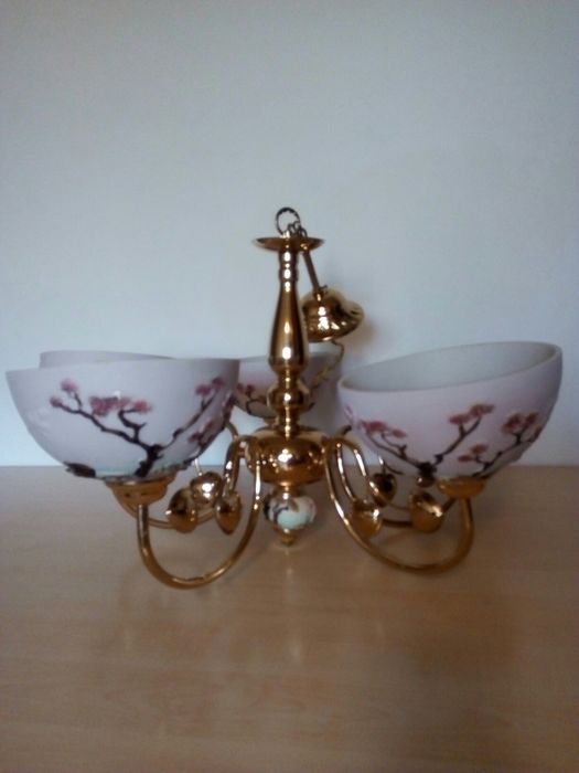 Люстра пятирожковая под керамику.