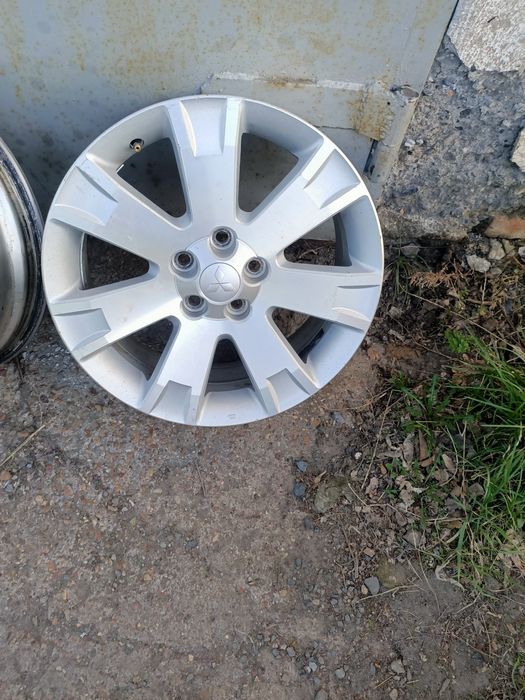 Продам диски размер r18