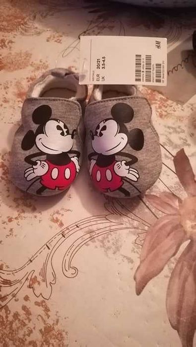 Нови детски пантофи на H&M