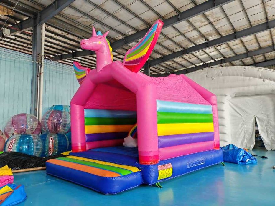 Надуваеми детски батути / Детски пързалки за скачане