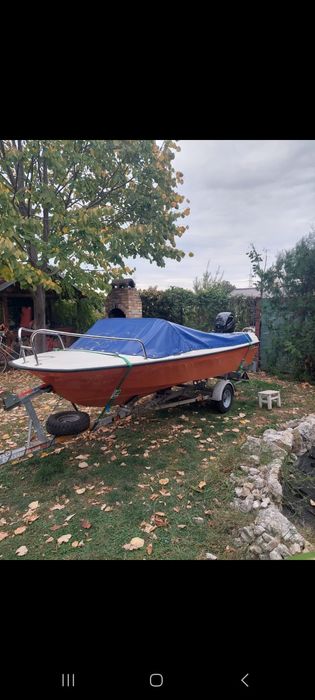 Barca Hellwig din fibra cu motor ,pescuit/agrement