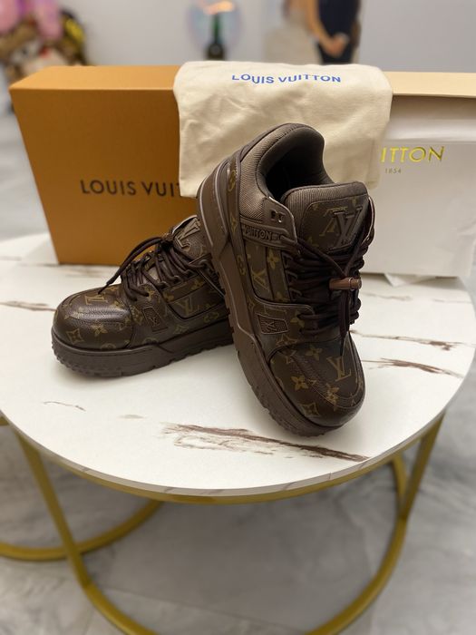 Louis Vuitton maxi sneakers 43