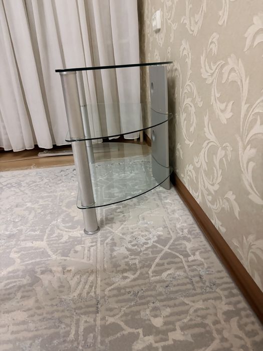 Стеклянная подставка