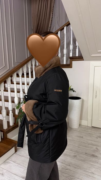 Куртка rafaello красивая