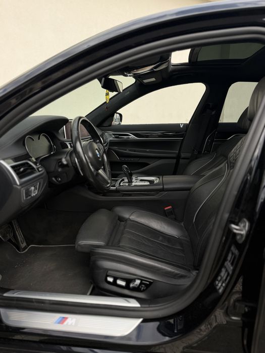 Bmw 730xd g11 2019 km reali/ fara daune