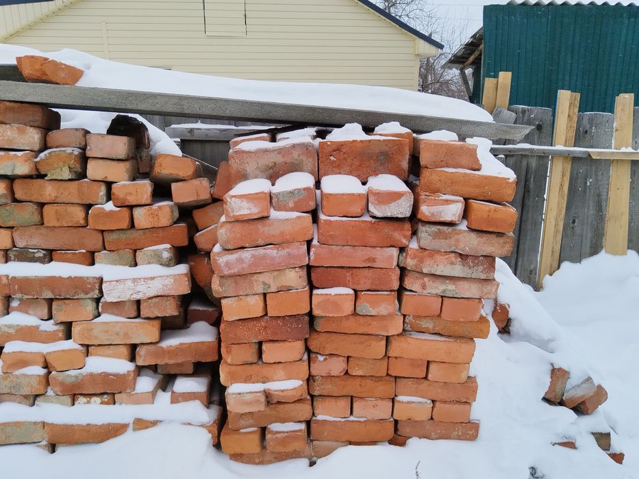 продам б/у кирпичи срочно