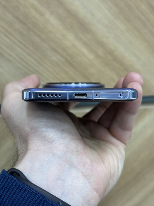 Vovi 200 Pro 12/256 GB