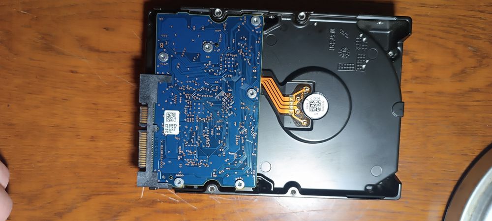 Продам жёсткий диск  2TB