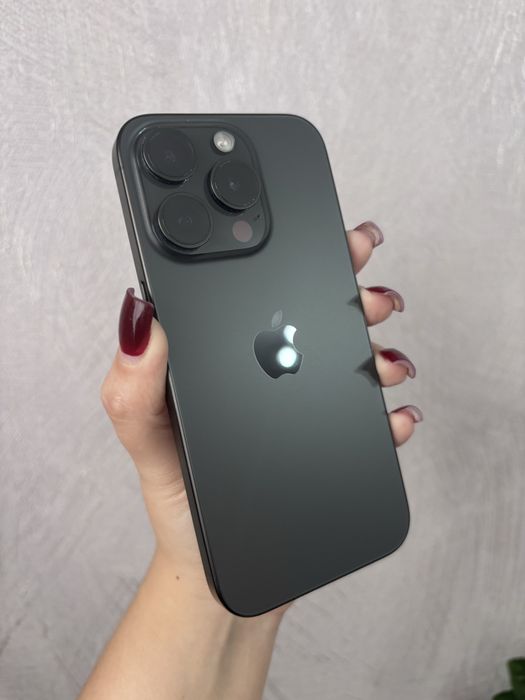 Продам айфон 15 про / iPhone 15 pro 256gb акб 85%