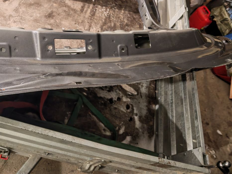 Багажная дверь после ДТП