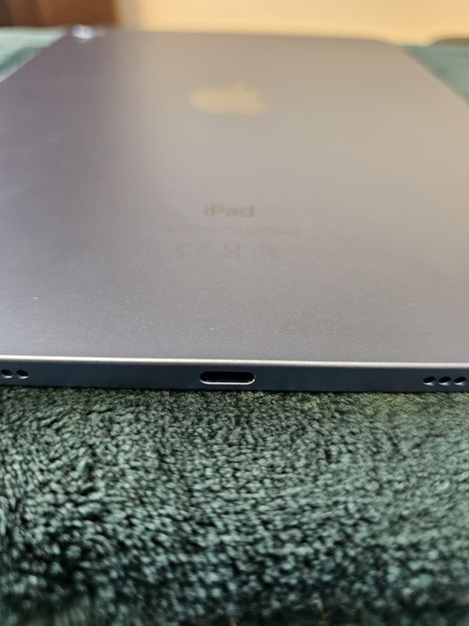 iPad 10th Gen 64GB Wi-Fi Blue