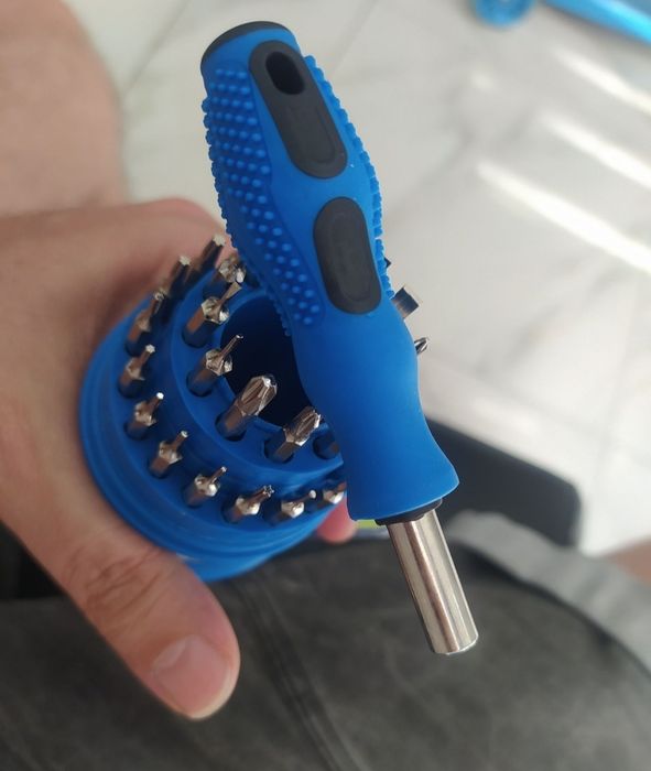 Набор насадок 33 штуки +  ручка отвертка