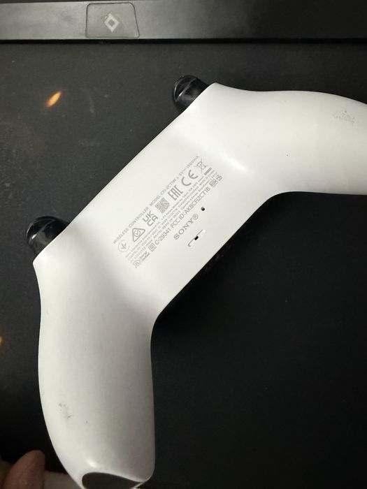 Sony DualSense белый