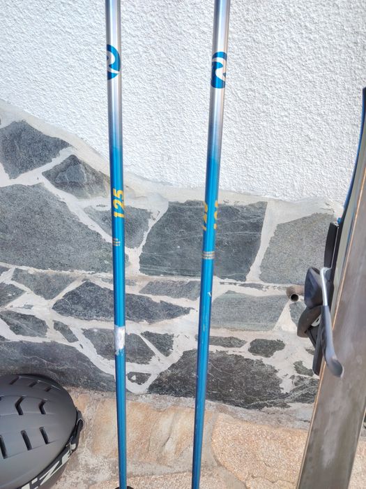 Ски Атомик 160см.с автомати, щеки 125см.,обувки Wedze  29,5, каска.