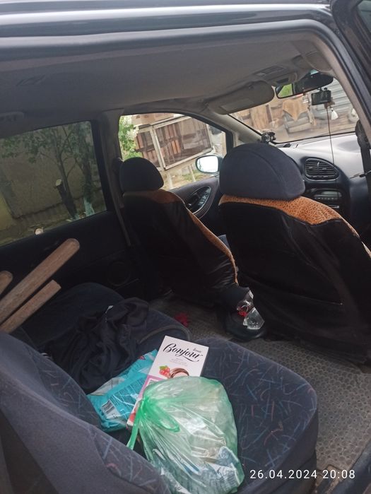 Продам срочно машину