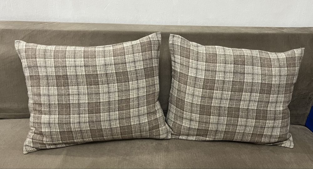 Декоративни калъфки в бежово каре