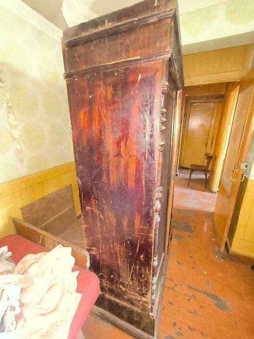 продается ретро шкаф для интеръера ресторанов и кафе из древесины