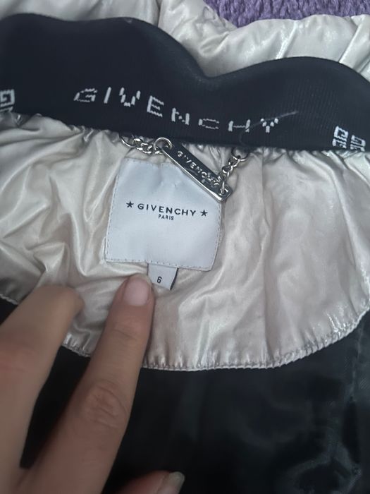 Оригинално зимно яке на Givenchy Paris