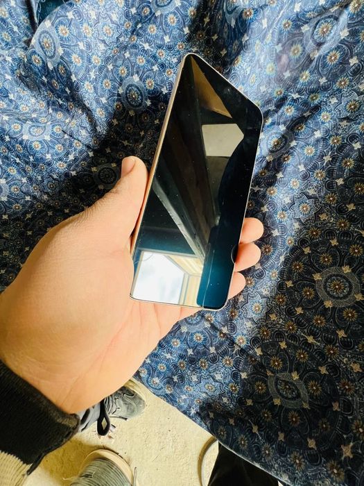 HONOR X9d 
Кремний-углеродный аккумулятор 
8300 mAh 
C 
MagicOS 
Проце