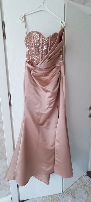 Официална рокля цвят rose gold
