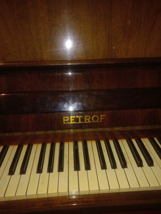 Пианино PETROF продаю