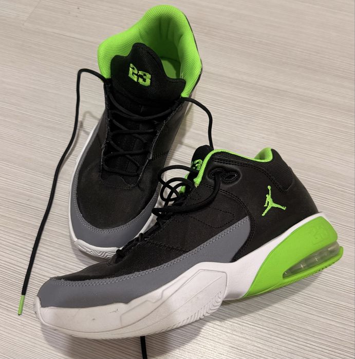 Nike Air Jordan Max Aura 3