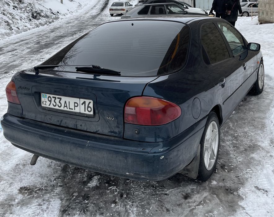 Продам машину форд