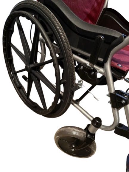 Închiriere scaun cu rotile pentru transport bolnavi la domiciliu