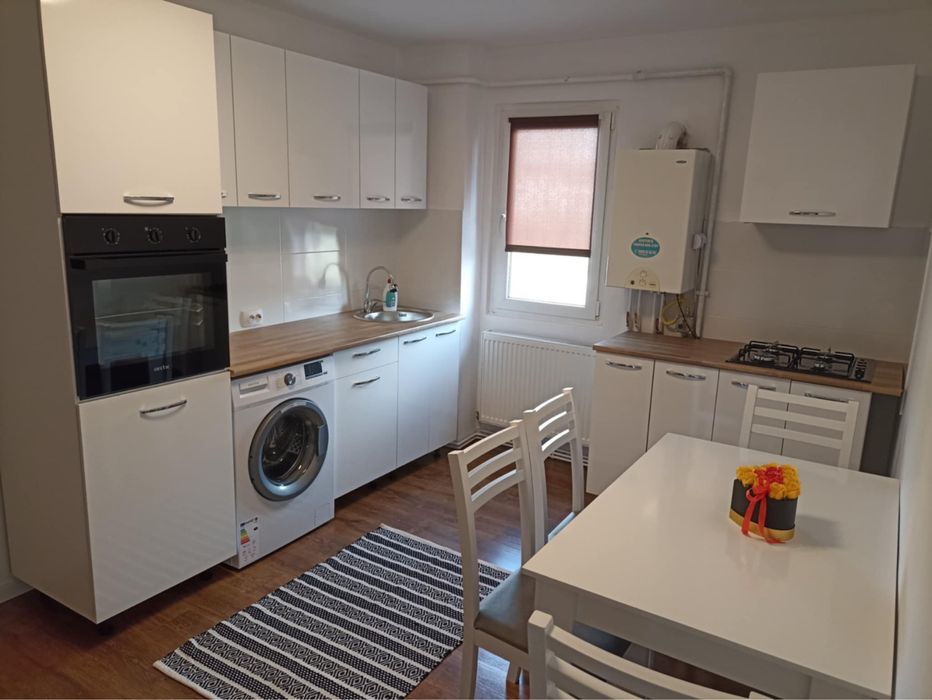 Inchiriez apartament cu 2 camere