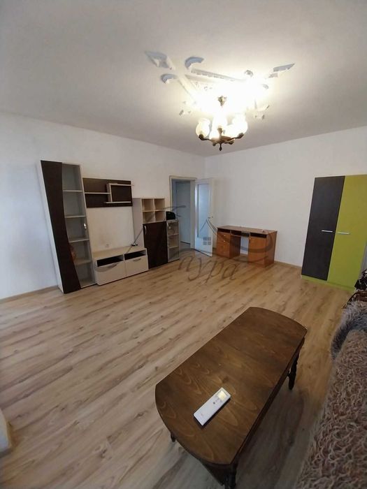 Отдавам под наем тристаен обзаведен в гр.Шумен