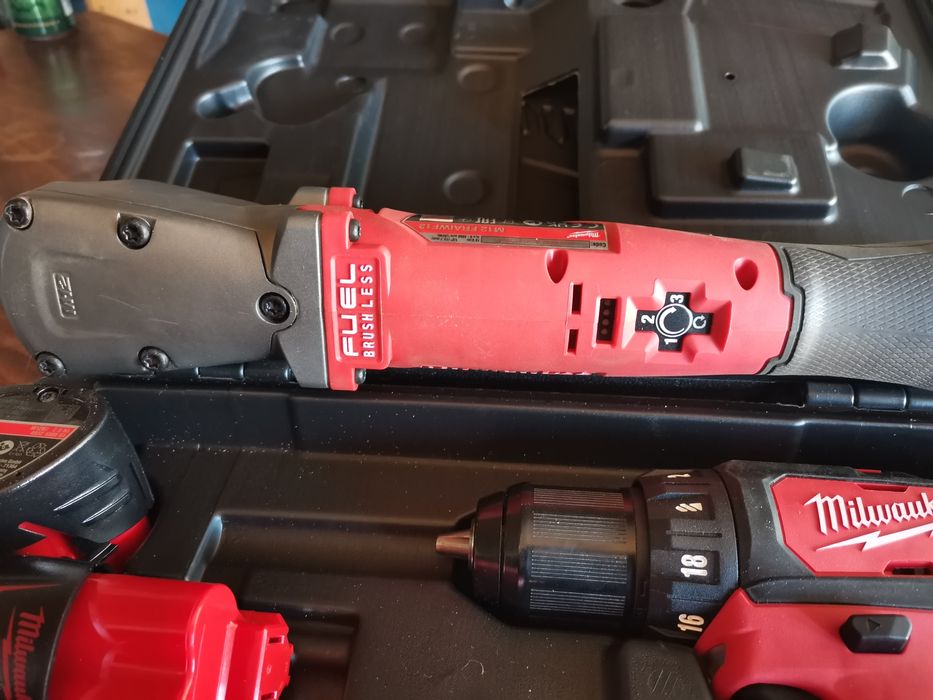 Milwaukee M12 BDD-201C, 12V, 30Nm   комплект инструменти