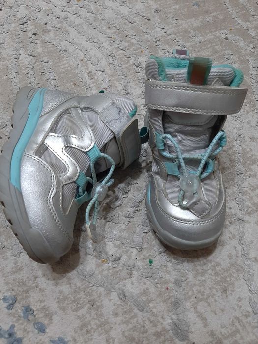 Сапожки на девочку на цигейке 25 размер