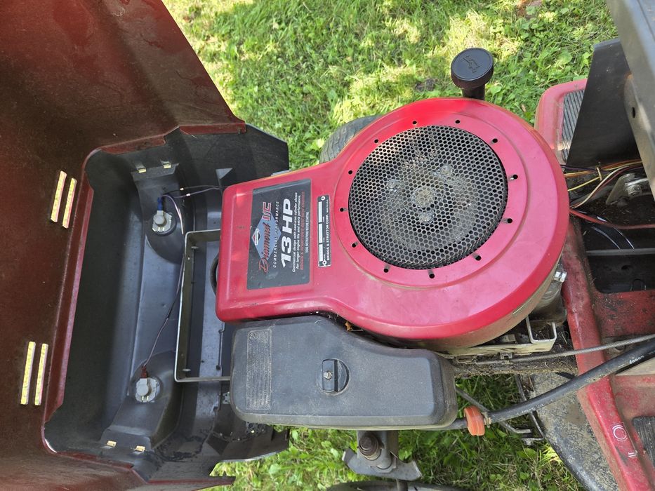 Tractoras gazon 13 cp