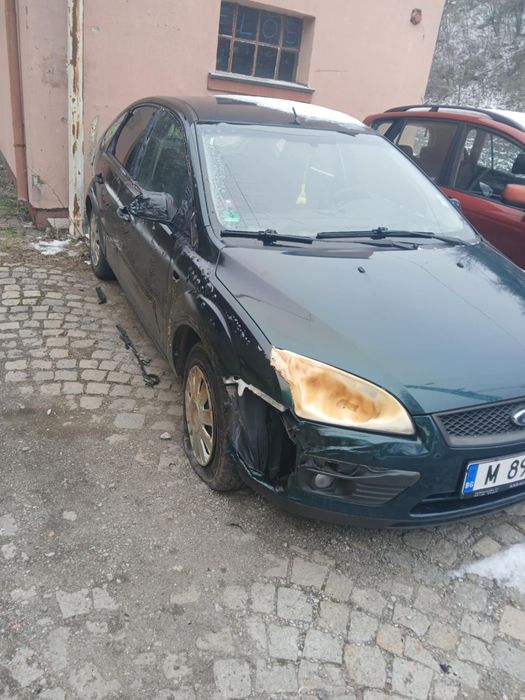 Ford Focus mk2 1.6 бензин