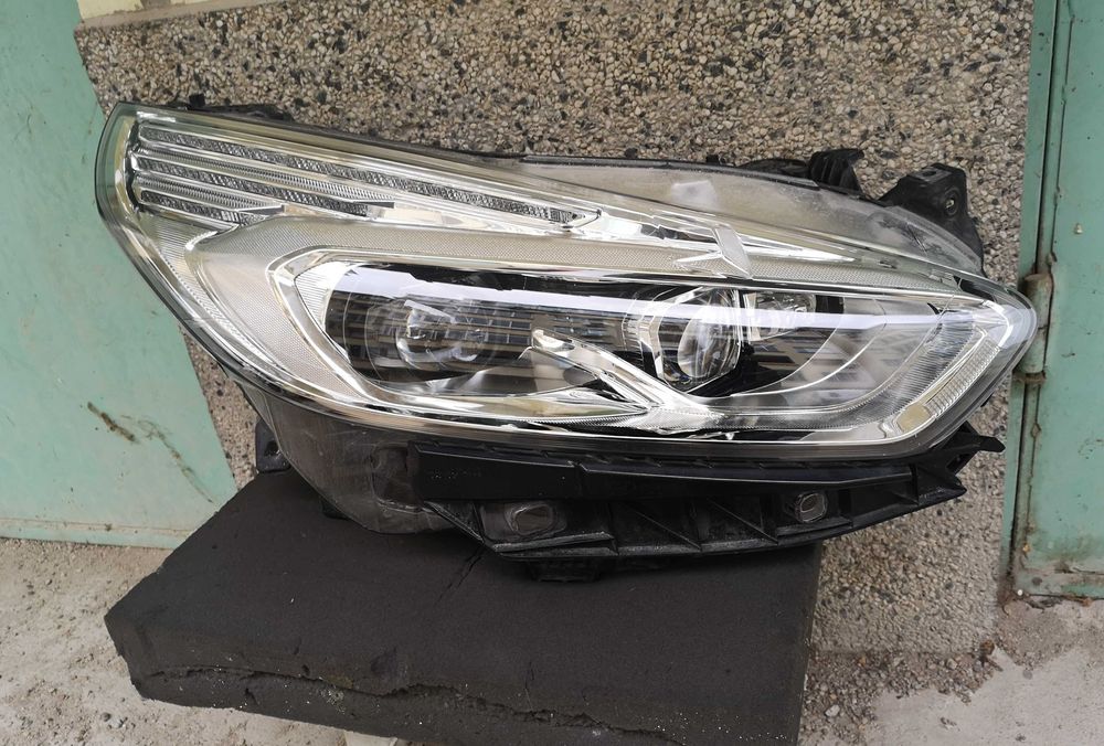 Оригинални  фарове   Форд Ц-Макс   Ford S-Max  Galaxy  Full Led