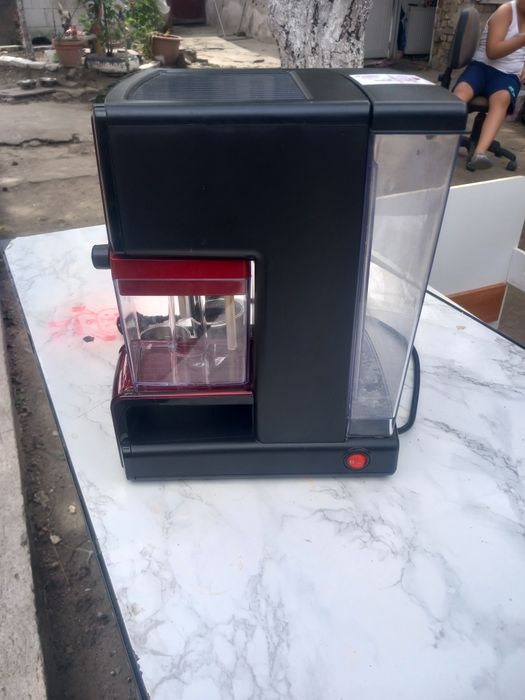 Aparat de cafea ca nou...