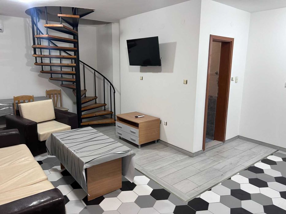 Дава се под наем Мезонет в к.к. Слънчев бряг - 145 кв.м за 509.49 € - Снимка #1