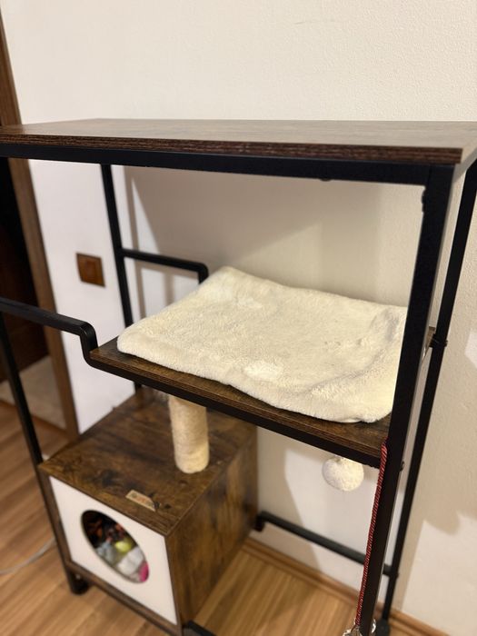 Masa cu asamblu pisici incorporat