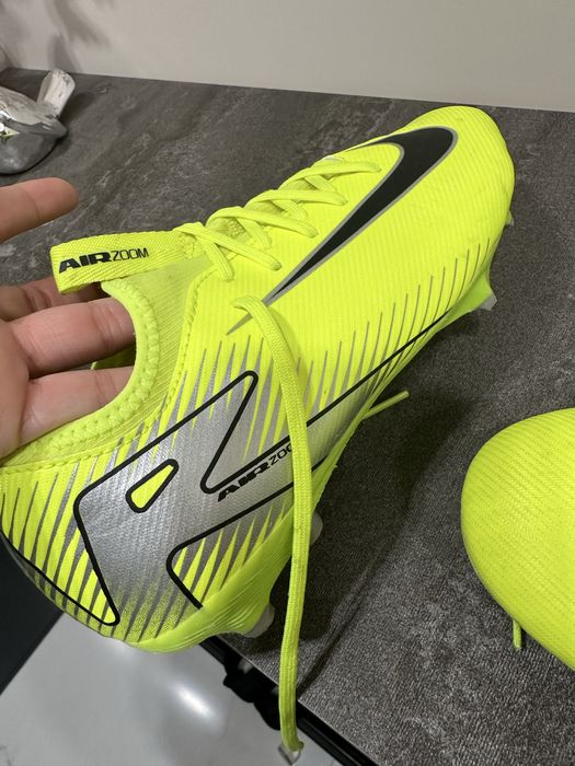 Детски бутонки nike